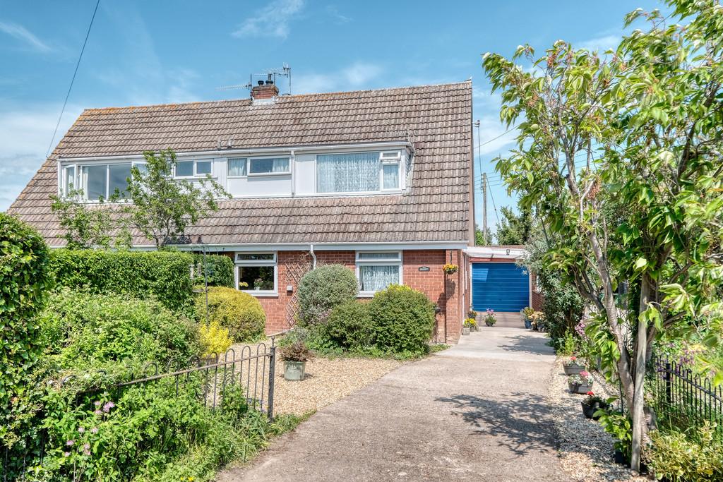 St. James Close, Littleworth, Worcester, WR5 2QF 3 bed semidetached house £285,000
