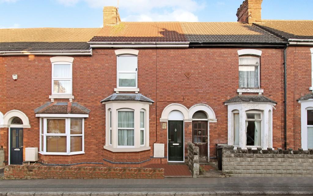 Hythe Road, Old Town, Swindon 3 bed terraced house £925 pcm (£213 pw)