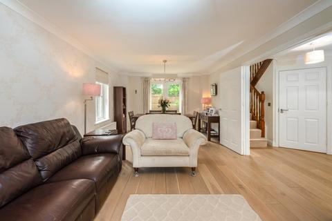 1 Bates Court, Radyr, Cardiff, CF15 8EJ