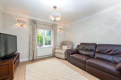 1 Bates Court, Radyr, Cardiff, CF15 8EJ