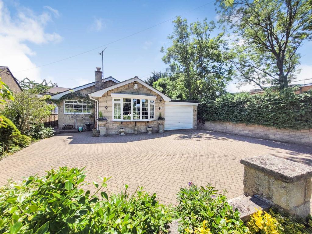 Wymans Lane, Swindon Village, Cheltenham 2 bed detached bungalow for