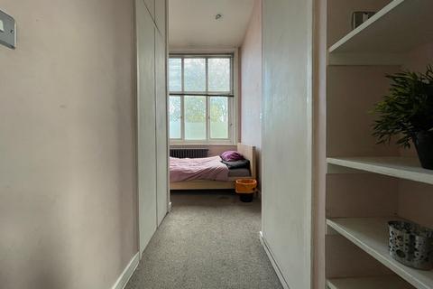 1 bedroom in a flat share to rent - Old Kent Road, London SE1