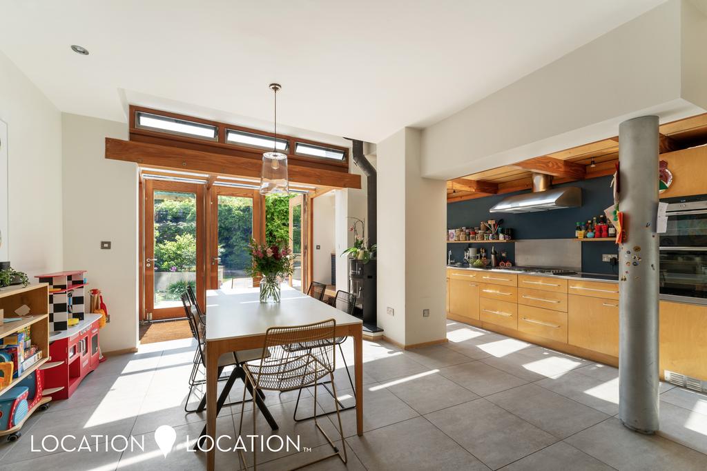 Clissold Crescent 38.jpg