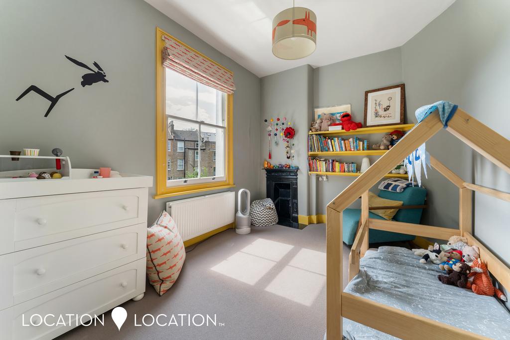 Clissold Crescent 14.jpg