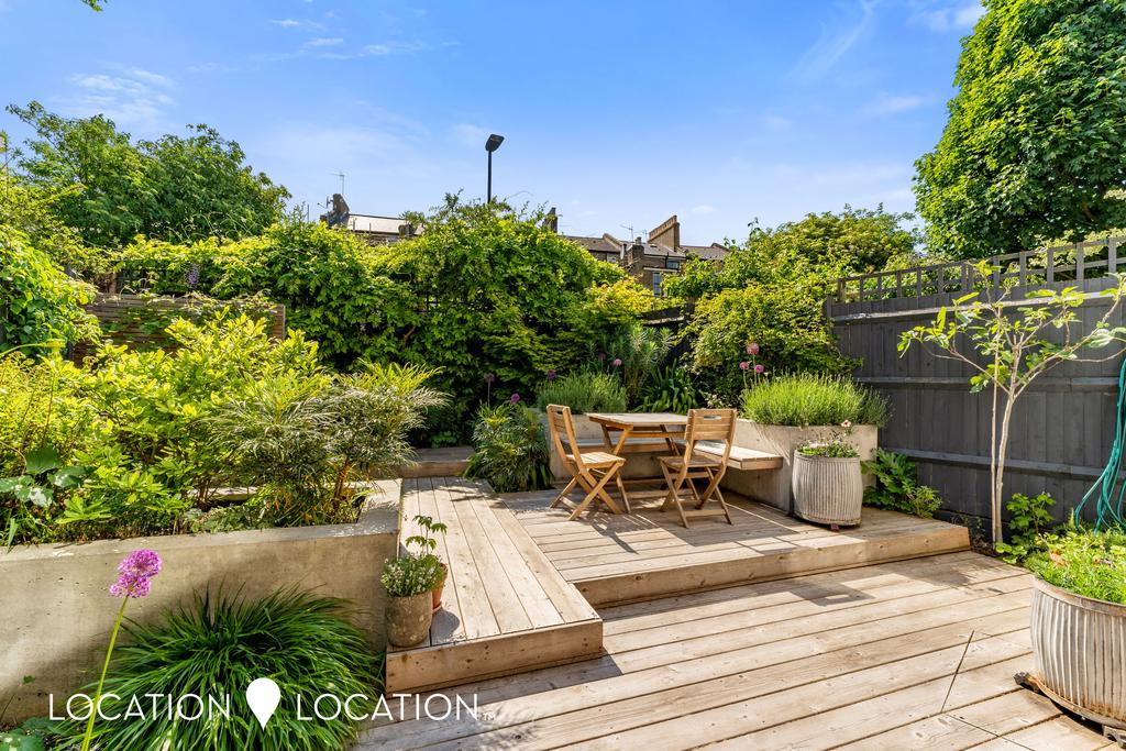 Clissold Crescent 53.jpg