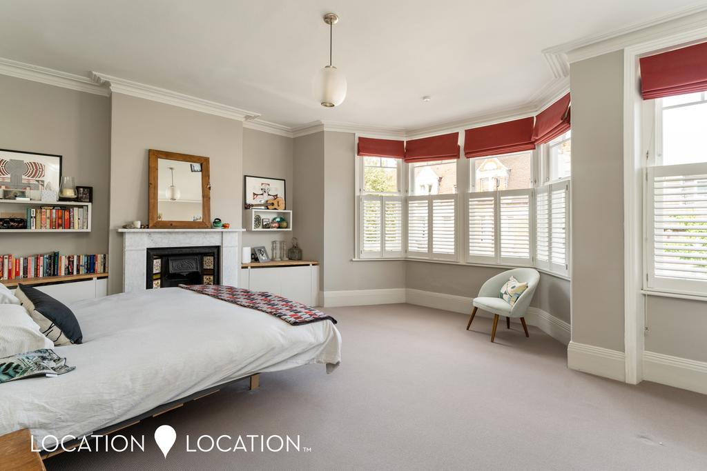 Clissold Crescent 10.jpg
