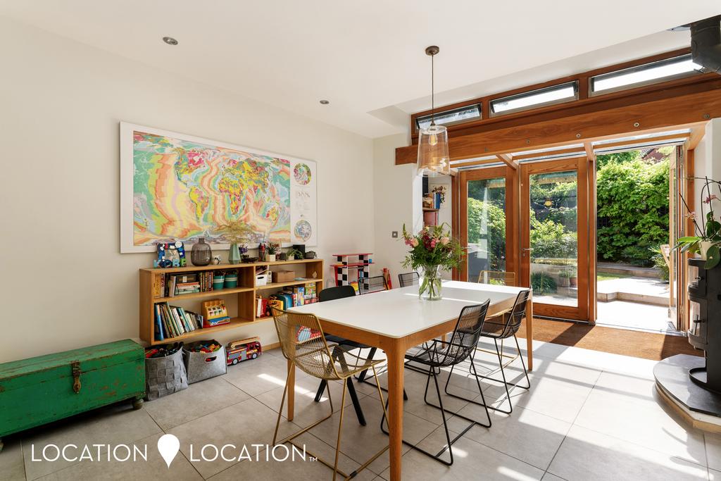 Clissold Crescent 46.jpg