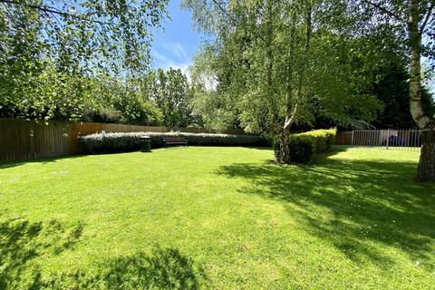 7 Innisfree Close, Wythall, Birmingham, B47 6EW