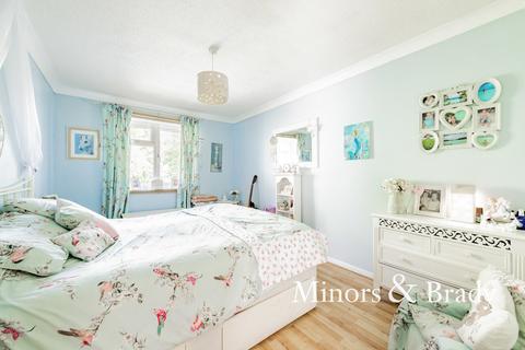 5 Charles Close, Dereham, NR19 1TN