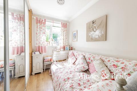 5 Charles Close, Dereham, NR19 1TN