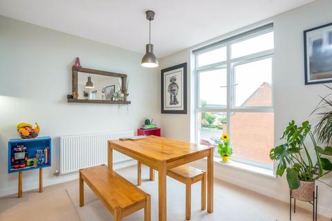 33 Cloudeseley Close, Sidcup, DA14 6TF