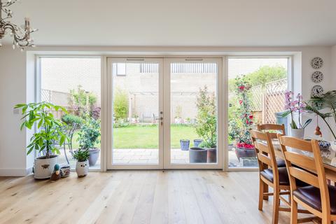 101 Clay Farm Drive, Trumpington, Cambridge, CB2 9BX