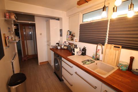 36 Comyns Close, London, E16 4JJ