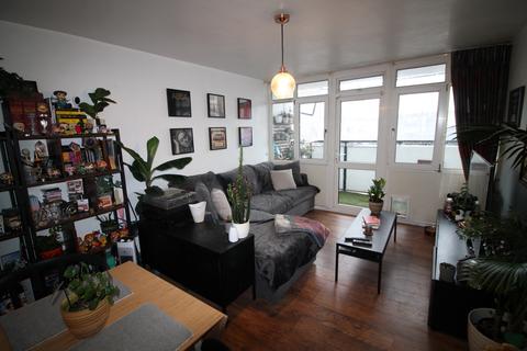 36 Comyns Close, London, E16 4JJ