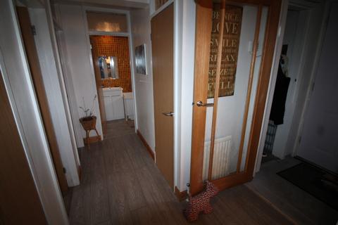 36 Comyns Close, London, E16 4JJ
