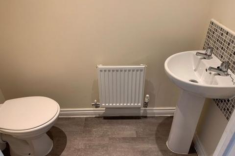 3 bedroom detached house to rent, Village Drive, Lawley, Telford