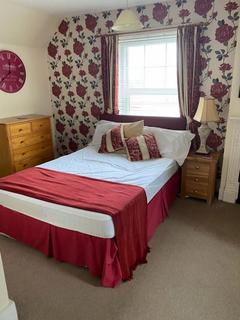 1 bedroom in a house share to rent, Lymington Road, Christchurch