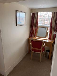 1 bedroom in a house share to rent, Lymington Road, Christchurch