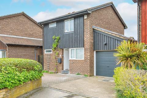 22 Morland Close, Hampton, TW12 3YX
