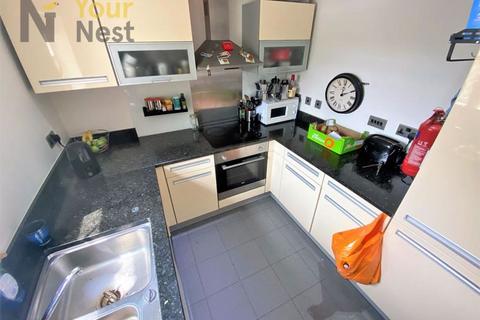 2 bedroom apartment to rent, Flat 5, Cottage Road, Leeds, LS6 4DD