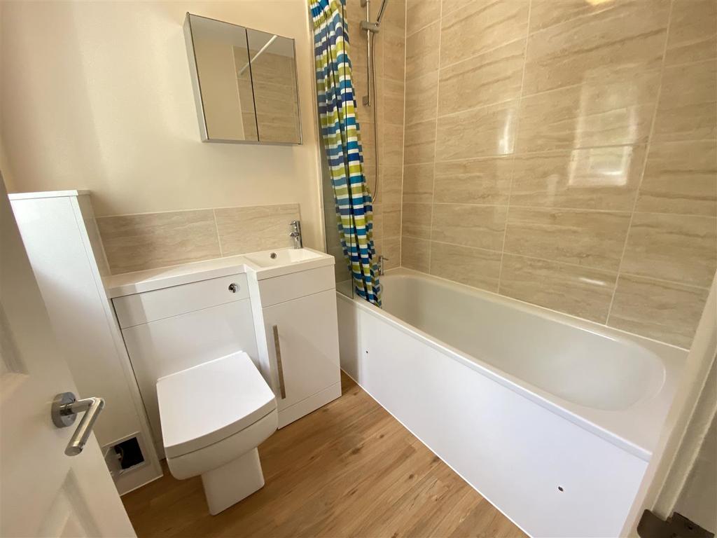 Bathroom.JPG