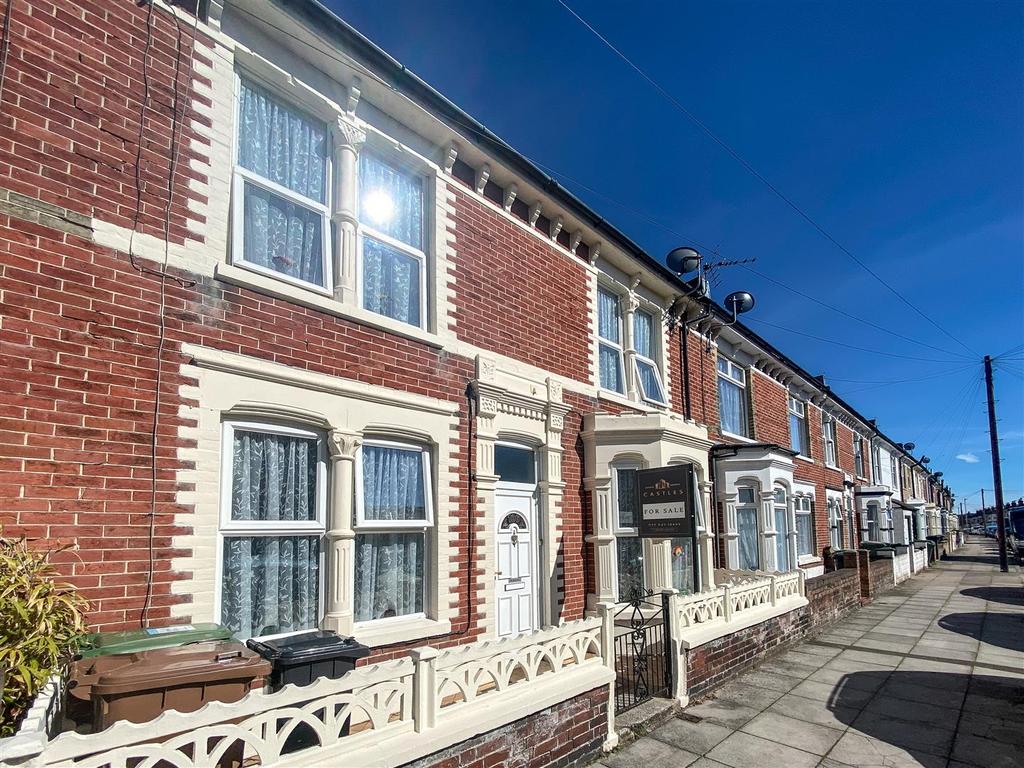 Folkestone Road, Portsmouth 2 bed house £240,000
