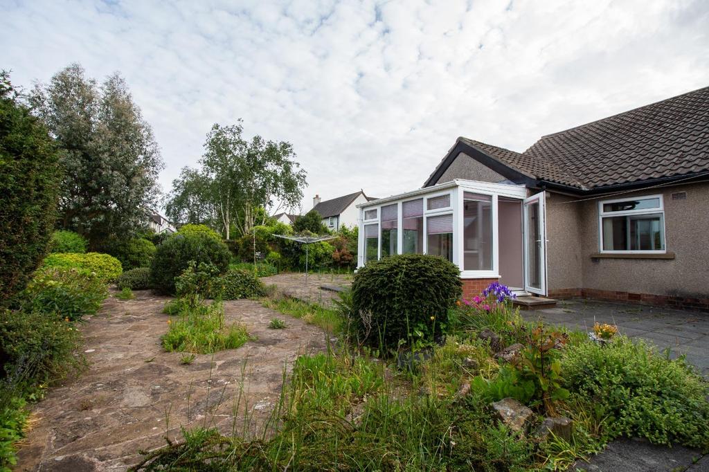 Lawnswood Avenue, Lancaster 2 bed detached bungalow £850 pcm (£196 pw)