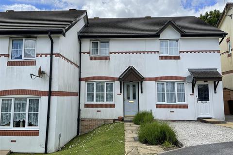 8 Century Close, St Austell, PL25 3UY