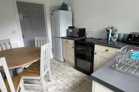 8 Century Close, St Austell, PL25 3UY
