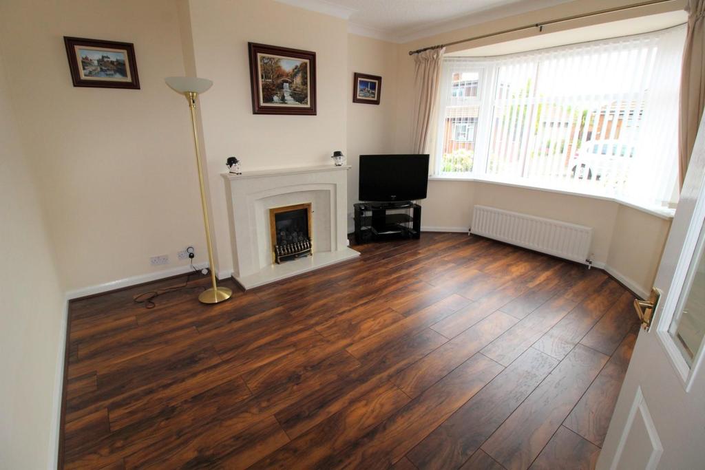 Barras Avenue West, Blyth 2 bed semidetached bungalow £175,000