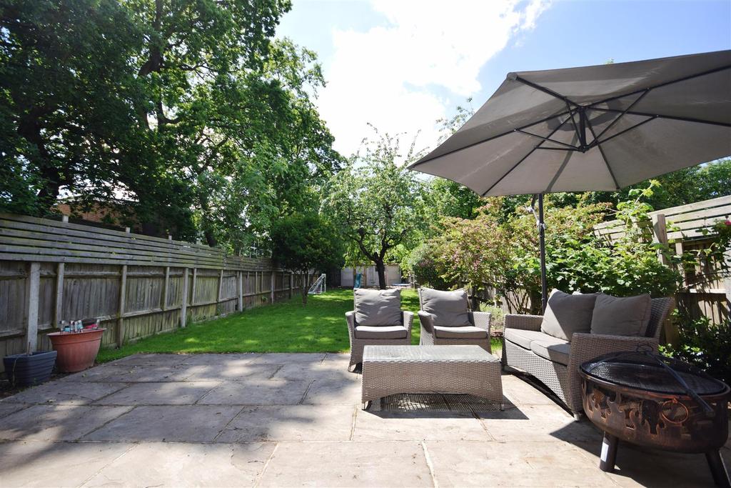 Fifth Cross Road, Twickenham 4 bed semidetached house £1,100,000