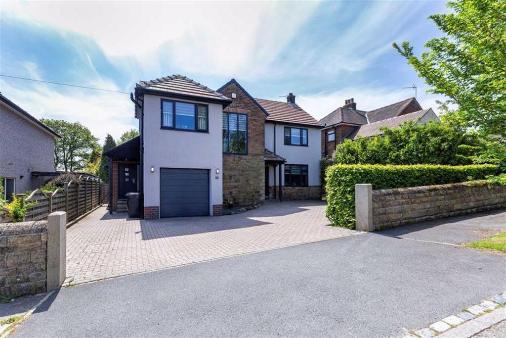 Gernhill Avenue, Fixby, Huddersfield, HD2 4 bed detached house £700,000