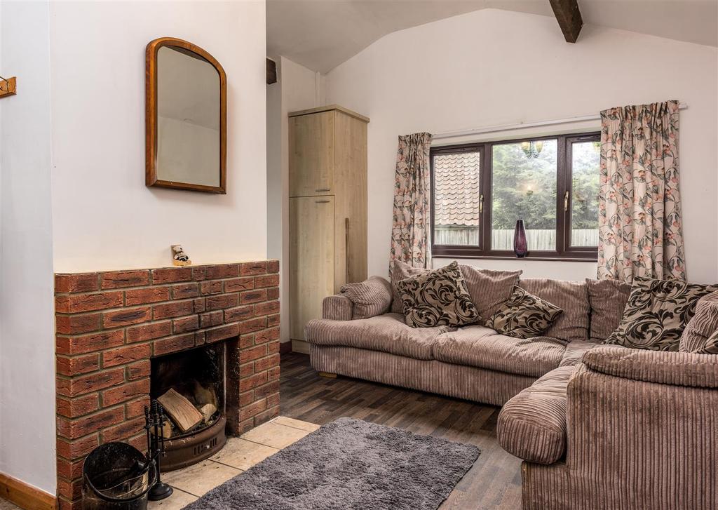 Rea Lane, WeltonLeMarsh, Spilsby 2 bed bungalow £135,000