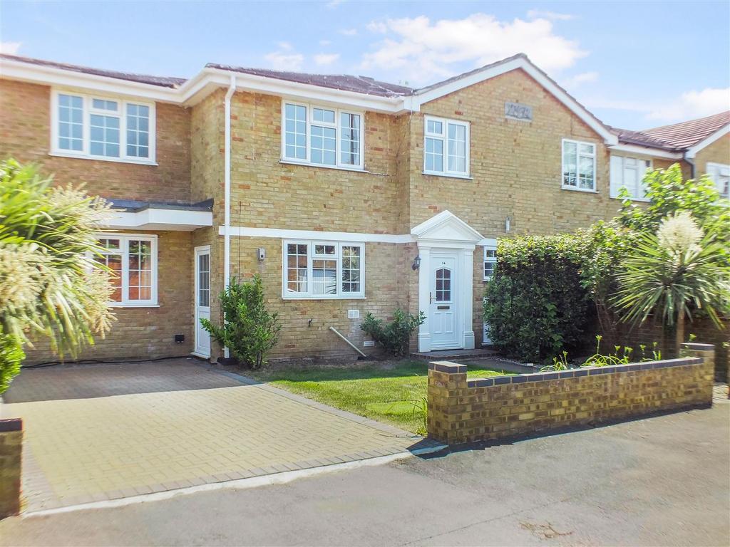 Park Lawn Road, Weybridge, Surrey 5 bed semidetached house £3,000