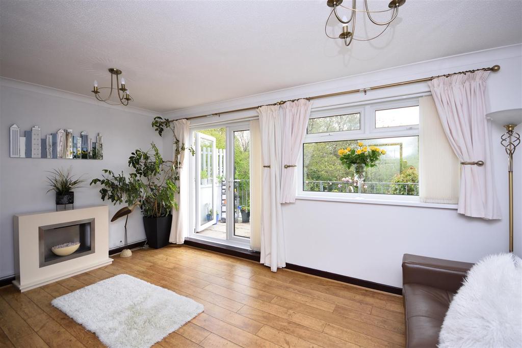 Mulberry Avenue, West Cross, Swansea 3 bed detached house £340,000