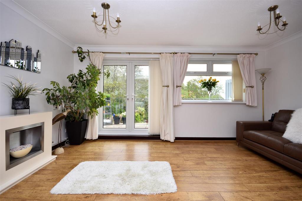 Mulberry Avenue, West Cross, Swansea 3 bed detached house £340,000