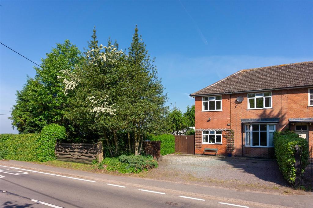 Bosworth Road, Wellsborough 4 bed semidetached house £375,000