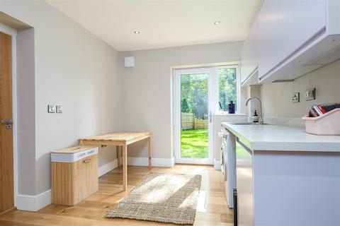 4 Willow Brook, Harlaxton, Grantham, NG32 1GA