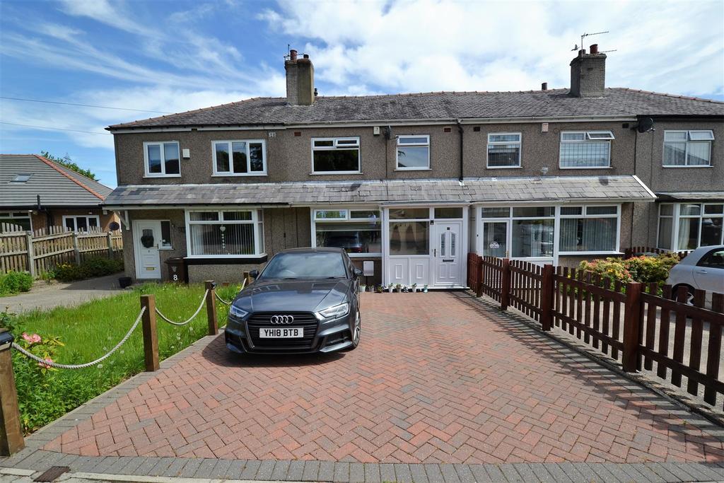 Carr House Grove, Wyke, Bradford 3 bed townhouse £125,000