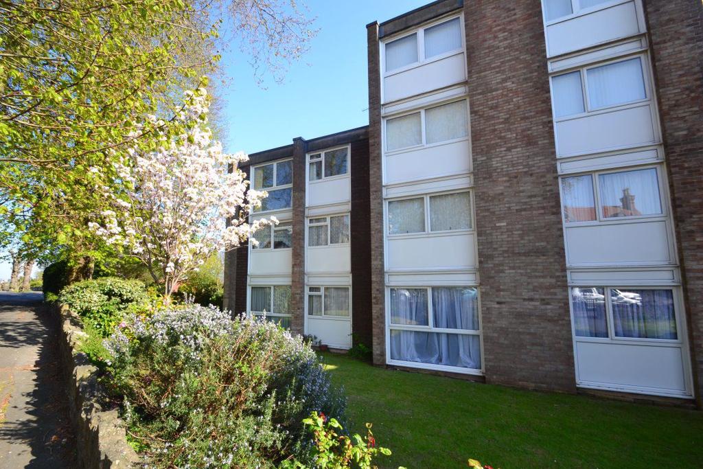 Beach Road West, Portishead 2 bed flat £800 pcm (£185 pw)