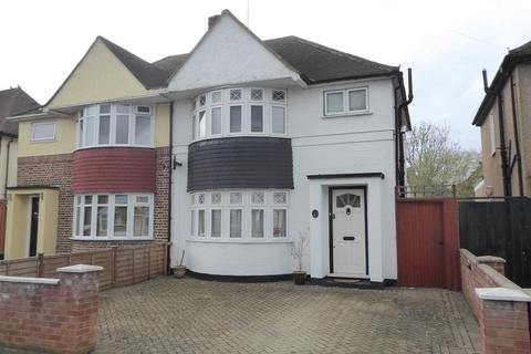 15 Whitton Waye, Whitton, Hounslow, TW3 2LT