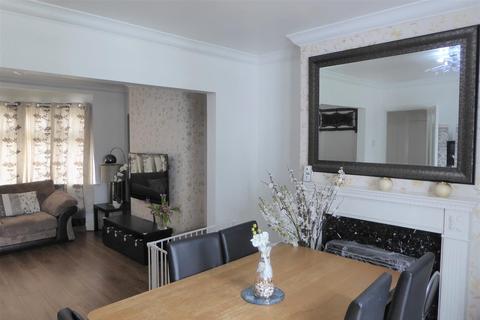 15 Whitton Waye, Whitton, Hounslow, TW3 2LT