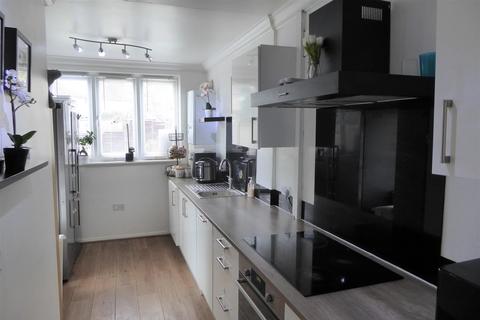 15 Whitton Waye, Whitton, Hounslow, TW3 2LT