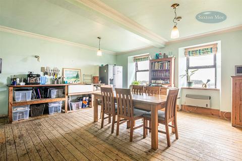 Stanage Lodge Long Causeway, Sheffield, S10 4QZ