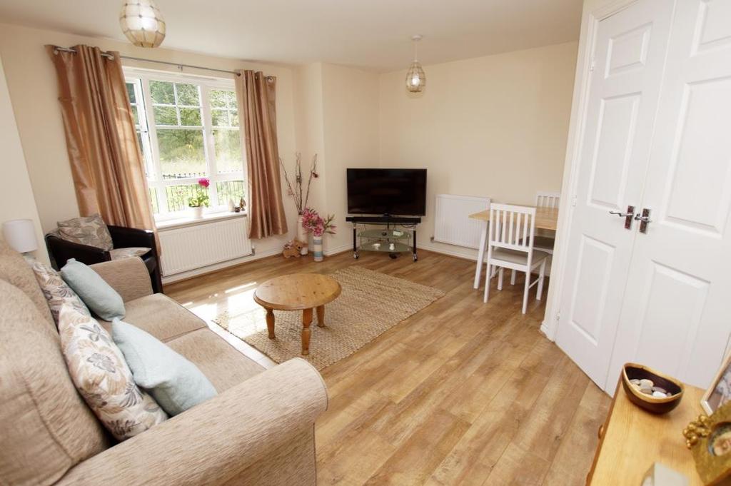 Lamberton Drive, Brymbo, Wrexham 2 bed apartment £95,000