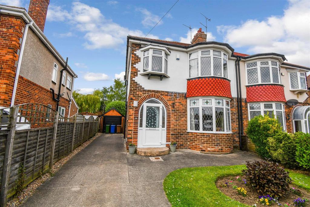 Windsor Avenue, Anlaby, Hull 3 bed semidetached house £275,000