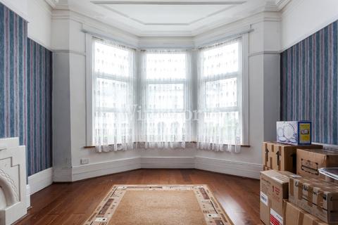 79 Wightman Road, London, N4 1RJ