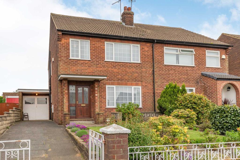 12 Harwill Avenue, Churwell, Leeds, LS27 7QQ 3 bed semidetached house