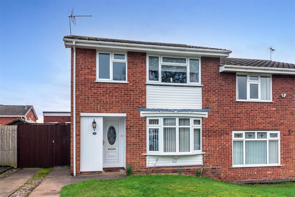 Lindenbrook Vale, Wildwood, Stafford, Staffordshire, ST17 3 bed semi
