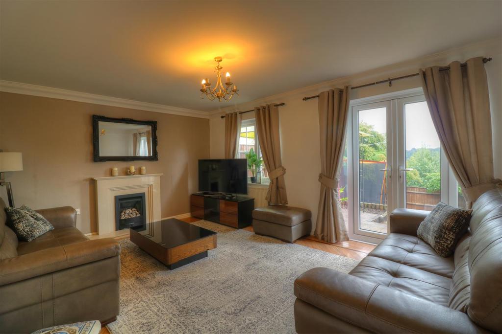 Penzance Way, Stafford, Staffordshire, ST17 4 bed detached house £295,000